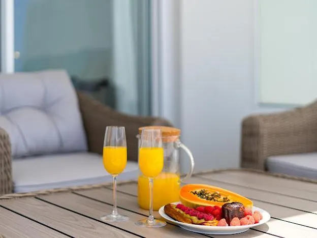 Nautico En Terrazas * Адехе